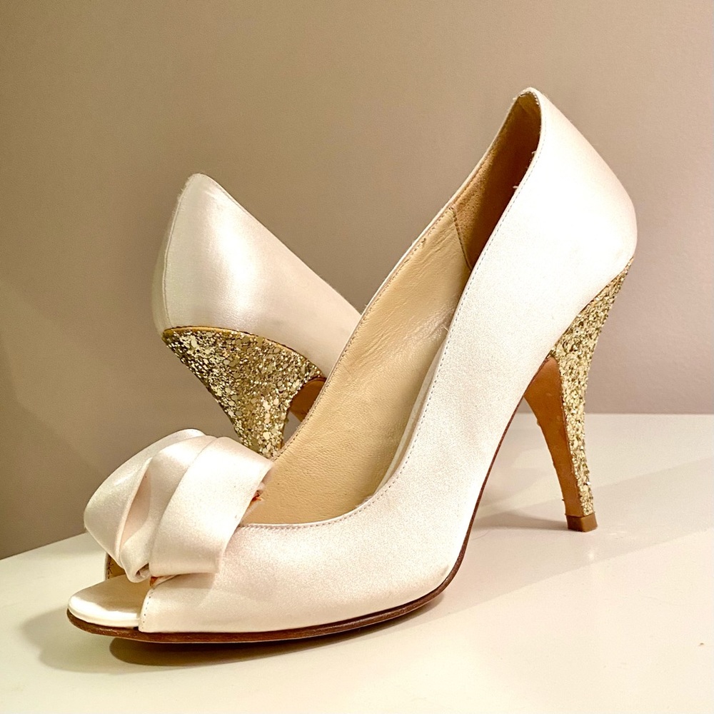 Kate Spade pump white gold peep toe